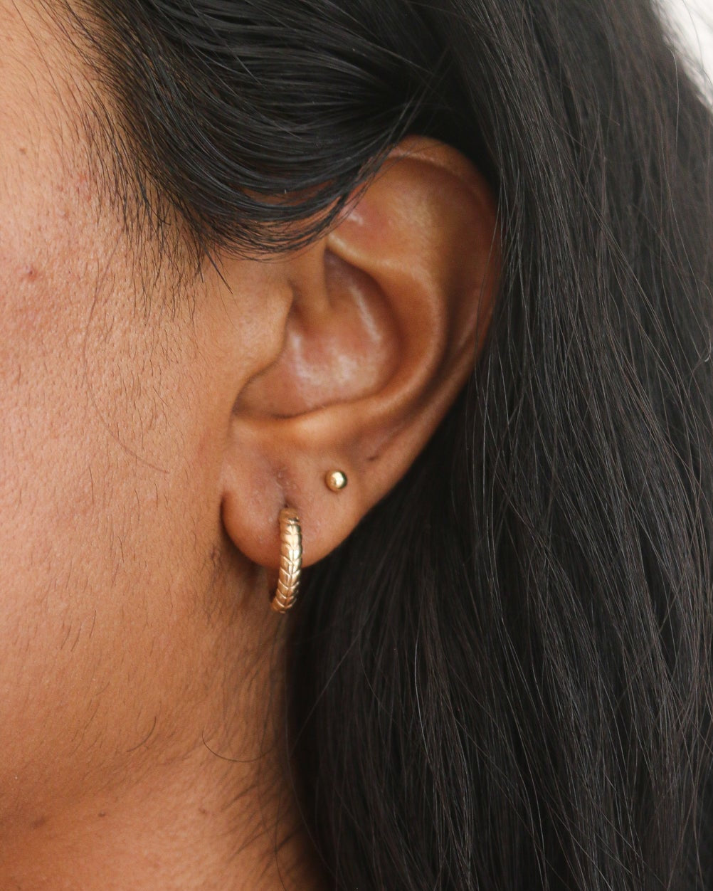 9kt gold sphere studs - 3mm
