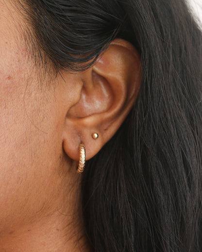 9kt gold sphere studs - 3mm