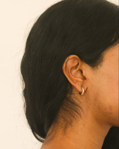 Kivi 03: 15mm Braided Hoop (Jada)