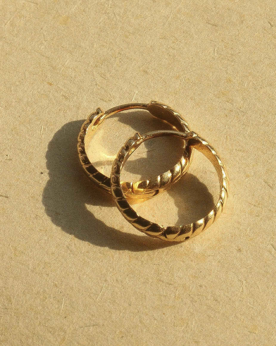 Kivi 03: 15mm Braided Hoop (Jada)